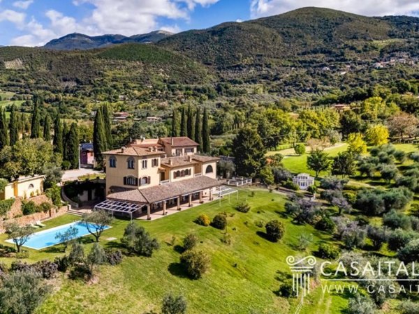 villa in vendita a Poggio Catino