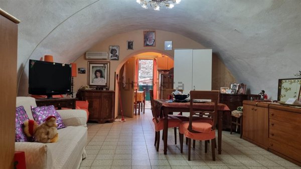 appartamento in vendita a Poggio Catino in zona Catino