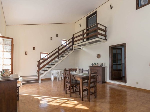 casa indipendente in vendita a Poggio Catino in zona Catino