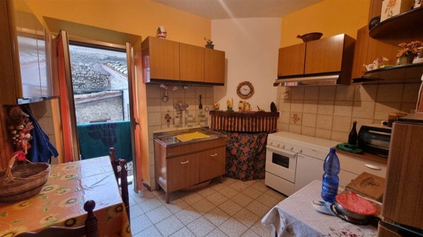 appartamento in vendita a Poggio Catino in zona Catino