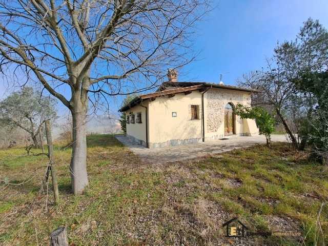 casa indipendente in vendita a Poggio Mirteto