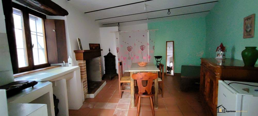 appartamento in vendita a Poggio Mirteto in zona Castel San Pietro
