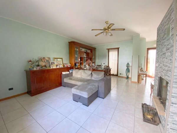 casa indipendente in vendita a Poggio Mirteto