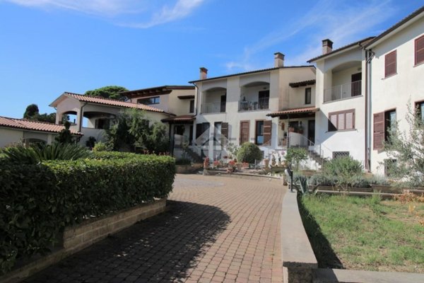 casa indipendente in vendita a Poggio Mirteto in zona San Valentino