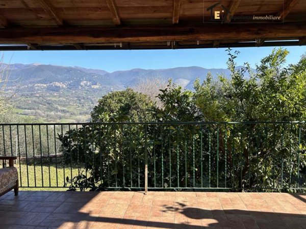 casa indipendente in vendita a Poggio Mirteto in zona San Luigi
