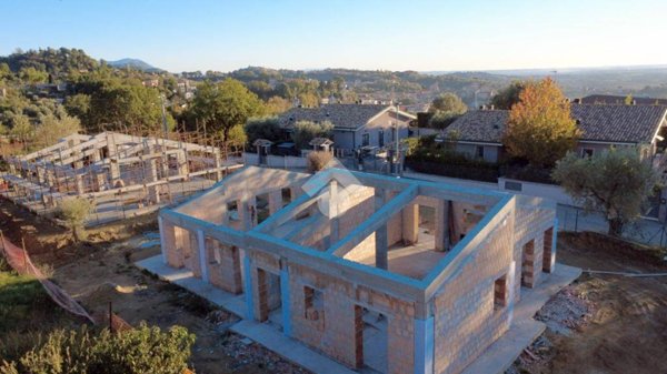 casa indipendente in vendita a Poggio Mirteto