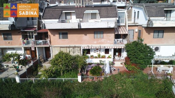 casa indipendente in vendita a Poggio Mirteto