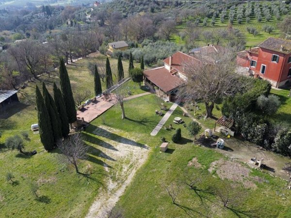 casa indipendente in vendita a Poggio Mirteto