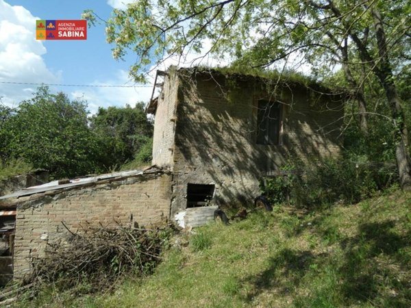 appartamento in vendita a Poggio Mirteto in zona San Luigi