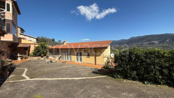 casa indipendente in vendita a Poggio Mirteto in zona San Luigi