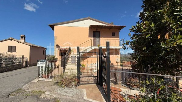 casa indipendente in vendita a Poggio Mirteto in zona San Luigi