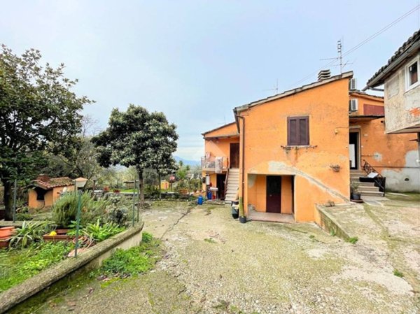 casa semindipendente in vendita a Poggio Mirteto in zona San Luigi