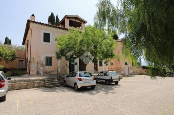 appartamento in vendita a Poggio Mirteto in zona Castel San Pietro