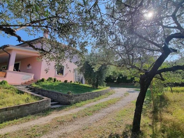 casa indipendente in vendita a Poggio Mirteto