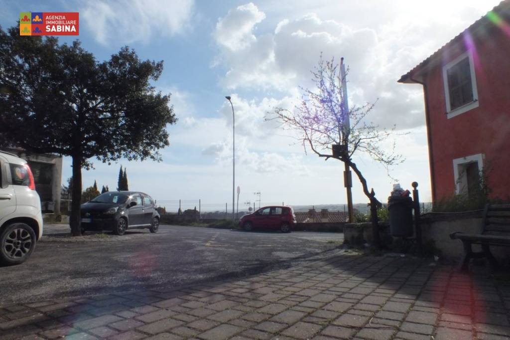 appartamento in vendita a Poggio Mirteto in zona San Luigi