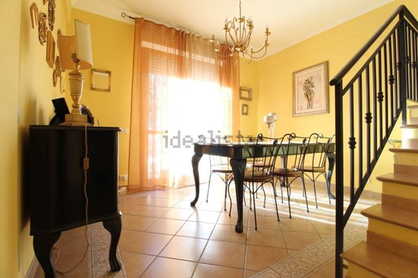 casa indipendente in vendita a Poggio Mirteto