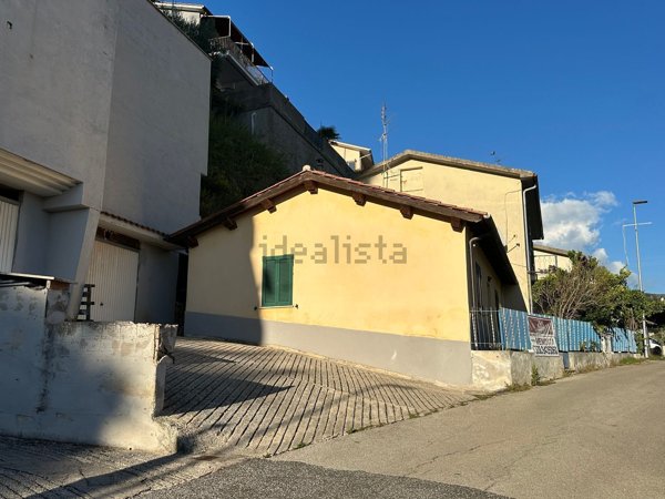 casa indipendente in vendita a Poggio Mirteto
