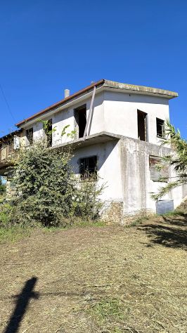 casa indipendente in vendita a Poggio Mirteto