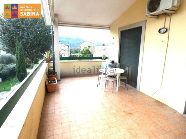 appartamento in vendita a Poggio Mirteto in zona Poggio Mirteto Scalo