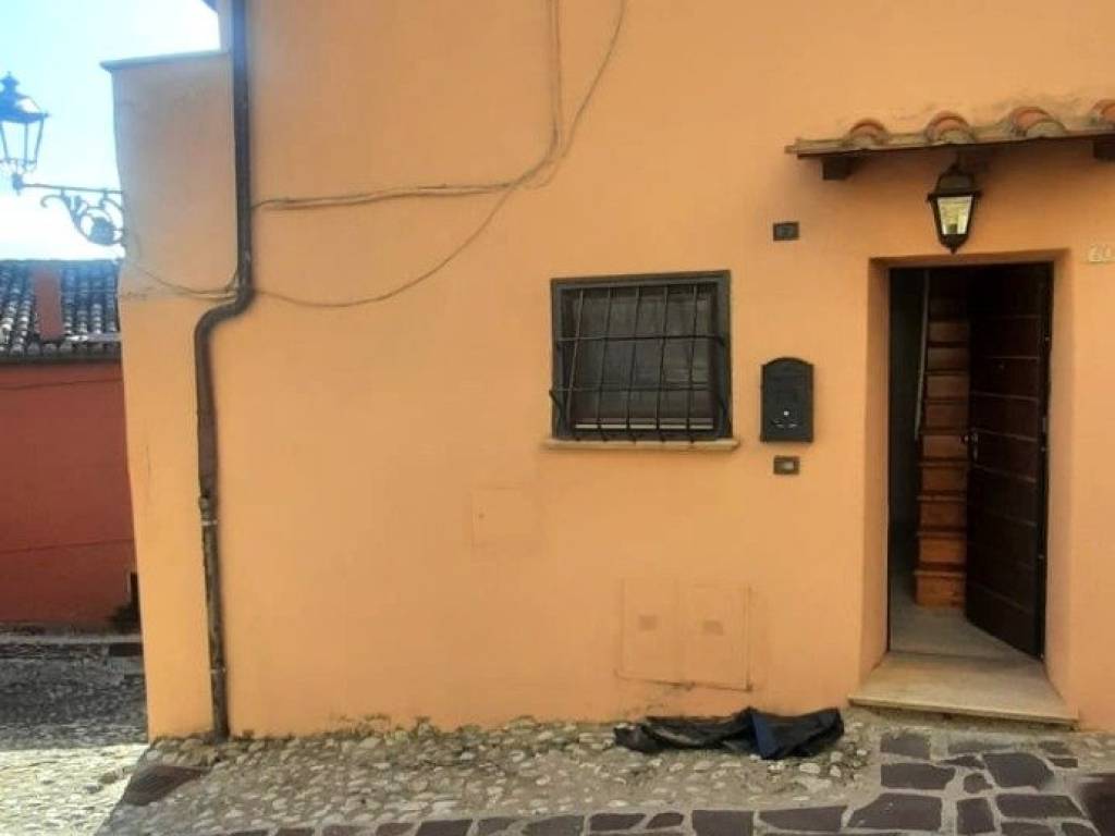 casa indipendente in vendita a Poggio Mirteto