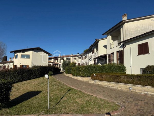 casa indipendente in vendita a Poggio Mirteto in zona San Valentino