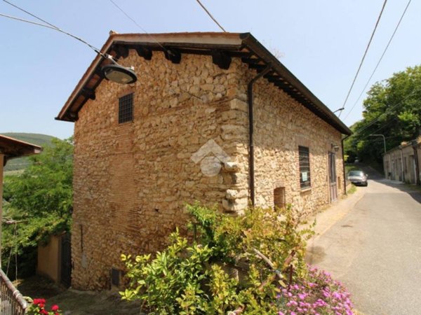 casa indipendente in vendita a Poggio Mirteto in zona Castel San Pietro