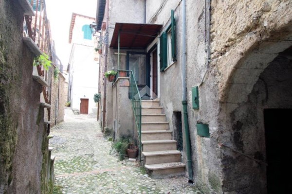 appartamento in vendita a Poggio Mirteto in zona San Valentino