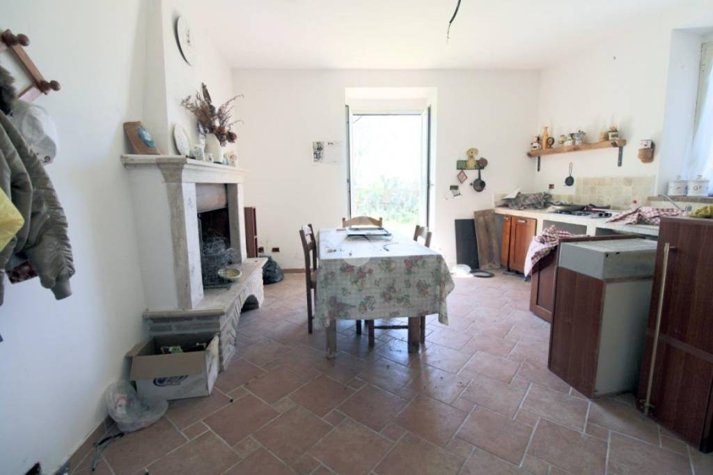 casa indipendente in vendita a Poggio Mirteto