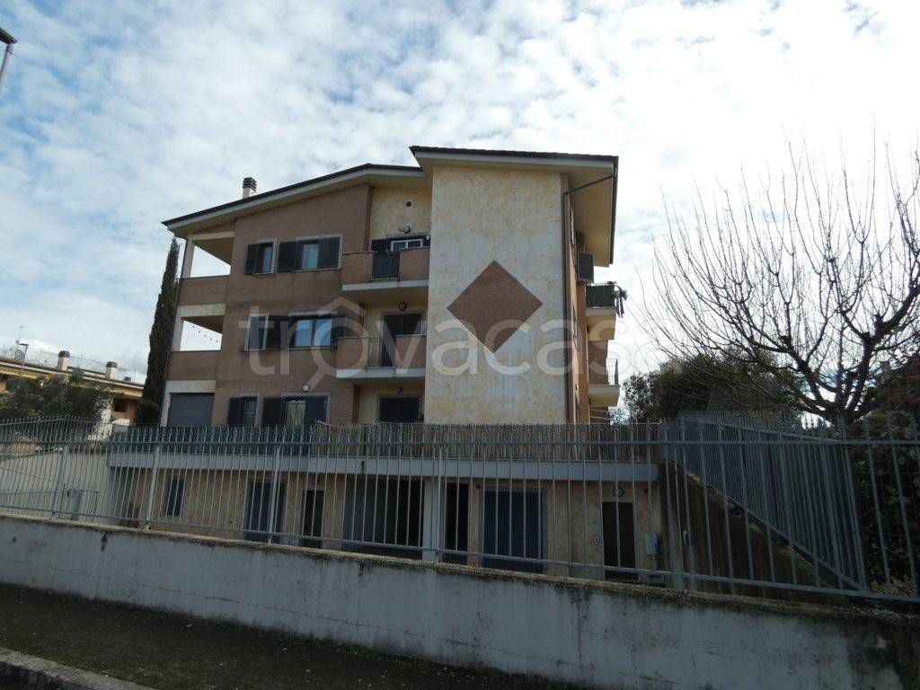 appartamento in vendita a Poggio Mirteto