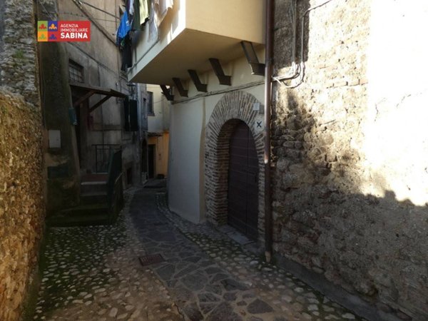 locale commerciale in vendita a Poggio Mirteto