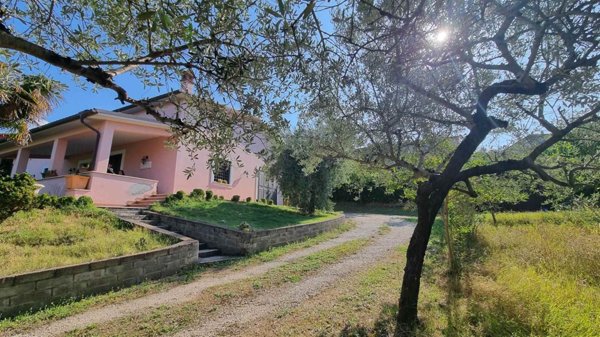casa indipendente in vendita a Poggio Mirteto