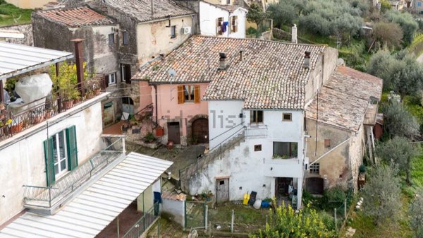 appartamento in vendita a Poggio Mirteto in zona Poggio Mirteto Scalo