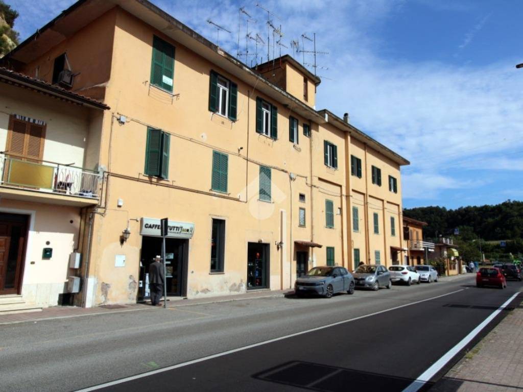 appartamento in vendita a Poggio Mirteto in zona Poggio Mirteto Scalo