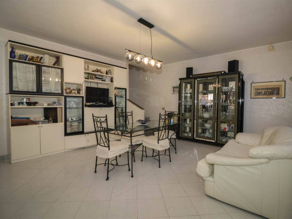 appartamento in vendita a Poggio Mirteto in zona Poggio Mirteto Scalo