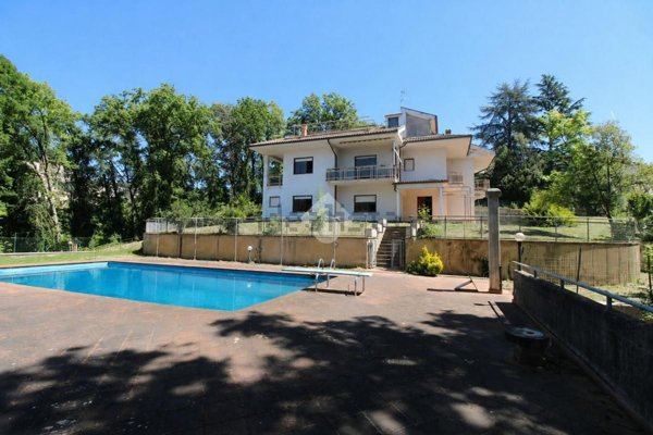casa indipendente in vendita a Poggio Mirteto