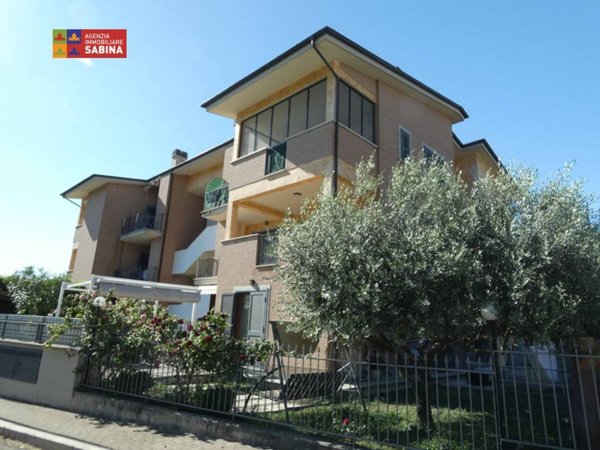appartamento in vendita a Poggio Mirteto in zona Poggio Mirteto Scalo