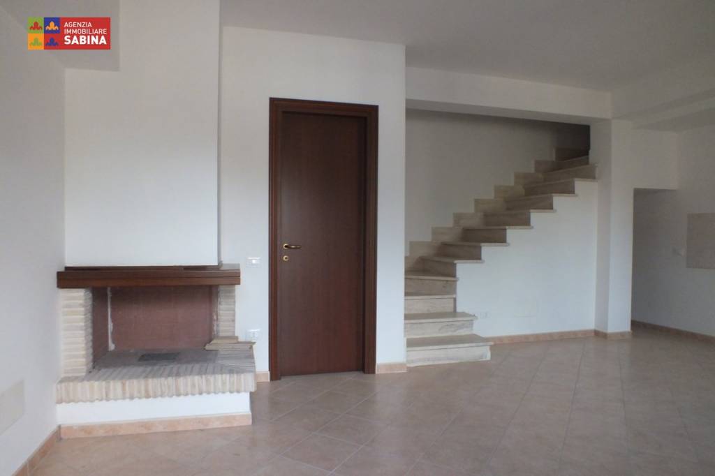 appartamento in vendita a Poggio Mirteto in zona San Luigi