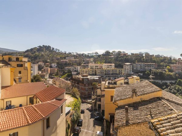 appartamento in vendita a Poggio Mirteto in zona San Valentino