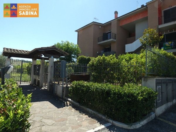 appartamento in vendita a Poggio Mirteto in zona Poggio Mirteto Scalo