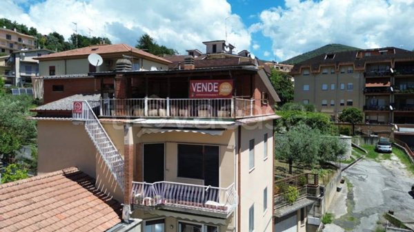 appartamento in vendita a Poggio Mirteto in zona San Valentino