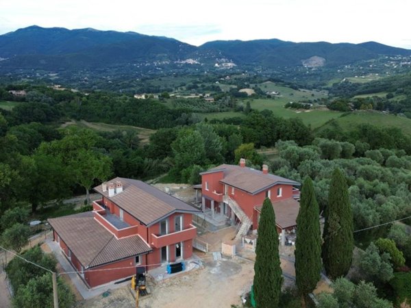 casa indipendente in vendita a Poggio Mirteto