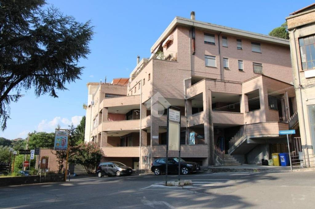 appartamento in vendita a Poggio Mirteto in zona San Valentino