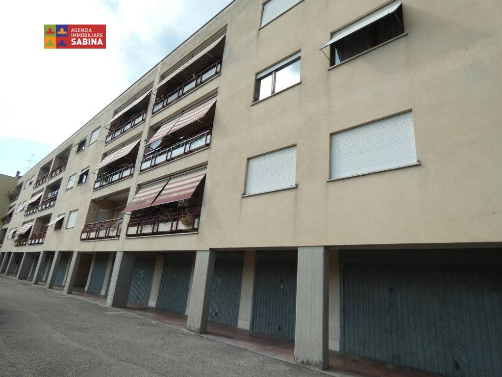 appartamento in vendita a Poggio Mirteto in zona San Valentino