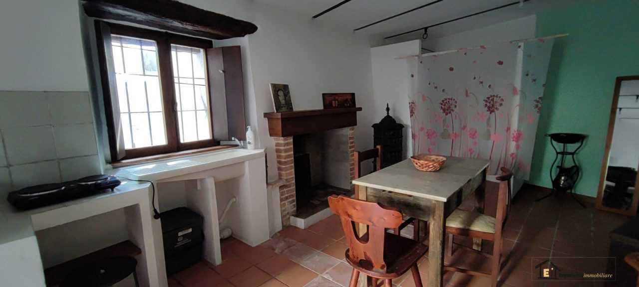 appartamento in vendita a Poggio Mirteto in zona Castel San Pietro