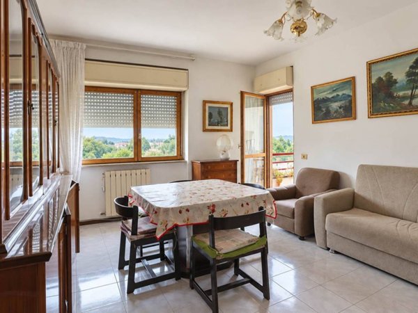appartamento in vendita a Poggio Mirteto in zona San Valentino