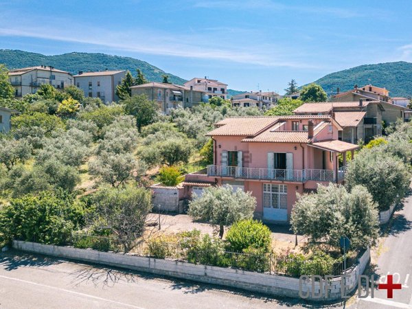 casa indipendente in vendita a Poggio Moiano