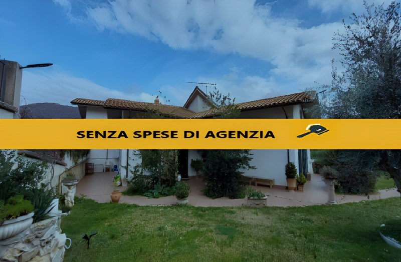 casa indipendente in vendita a Poggio Moiano