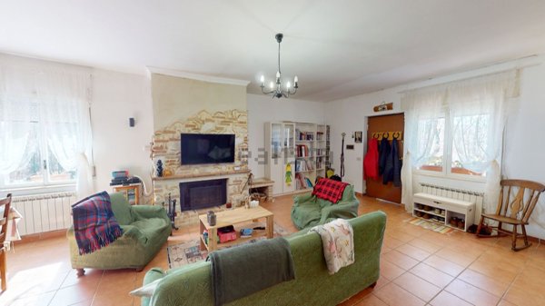 casa indipendente in vendita a Poggio Moiano