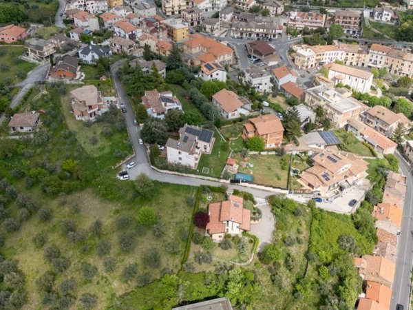 negozio in vendita a Poggio Moiano