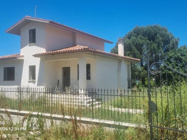 casa indipendente in vendita a Poggio Moiano